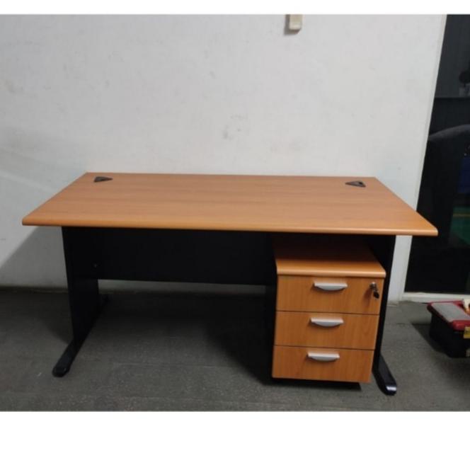 Meja Kantor Euro Diamond Series Komplit Laci Dorong Goldstore9