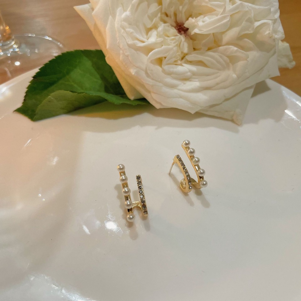 Anting Tusuk Gantung Bahan Metal Hias Mutiara Gaya Trendymewah Untuk Wanita