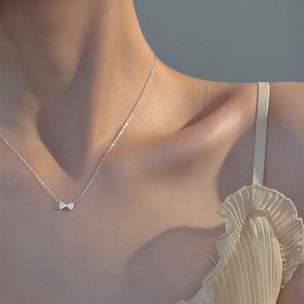 Kalung Choker Rantai Dengan Liontin Pita Full Berlian Untuk Wanita