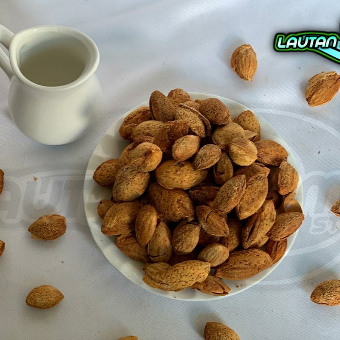 

kacang almond panggang 1 kg