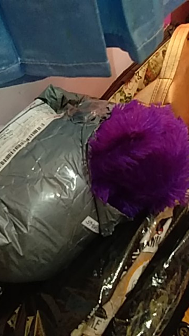 Sarung Bantal Bulu Rasfur / Sarung Bantal Bulu Motif Love / Sarung Bantal Bulu Murah