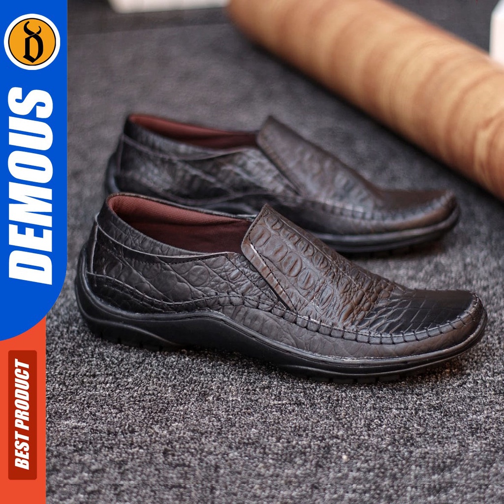 DEMOUS Crocz - Sepatu Slip On Pria Casual Kulit Asli