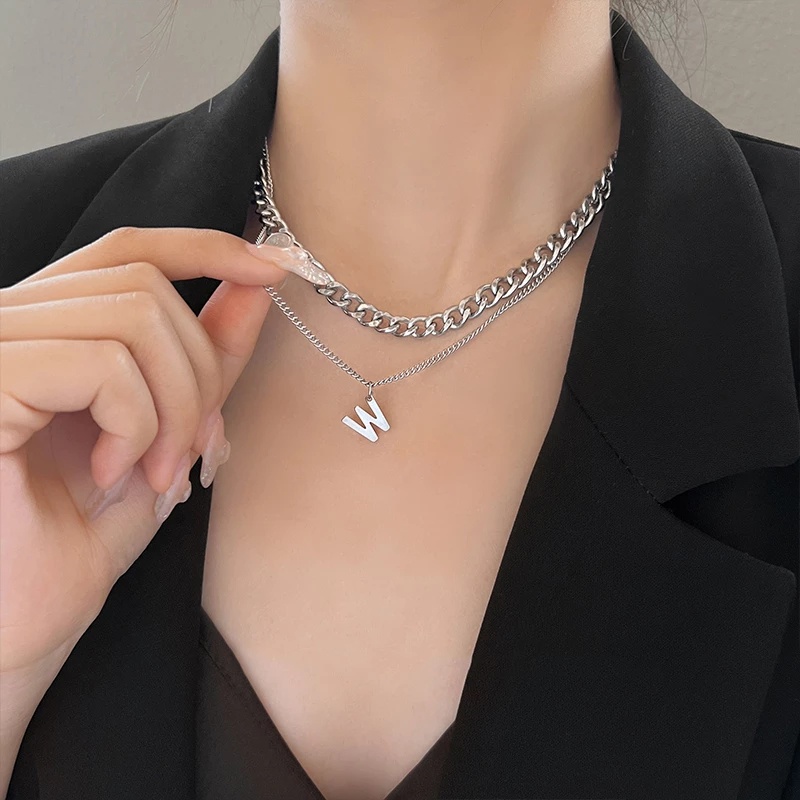 Kalung Rantai Bahan Titanium Stainless Steel Desain Huruf W Untuk Wanita