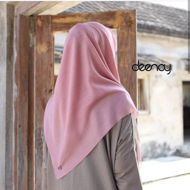 Deenay polos/Deenay cendana voile