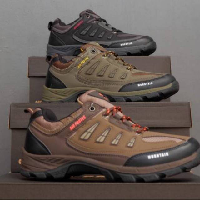 Sepatu Air Protec Mountain