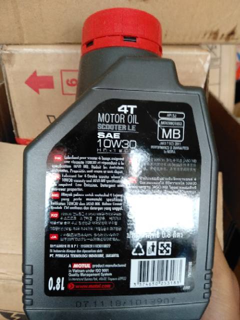 Oli Motul matic uk 0.8 lt..untuk semua jenis motor matic honda.yamaha.suzuki