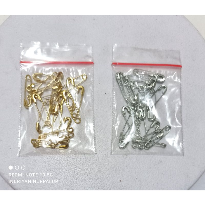 Peniti kecil mini emas perak hijab jilbab kerudung / safety pins silver gold