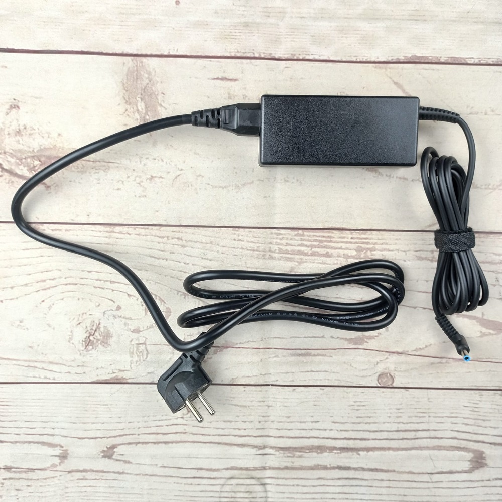 HP AC Adapter 19.5V 65W dengan Kabel Power EU Plug untuk Laptop - J301 - Black