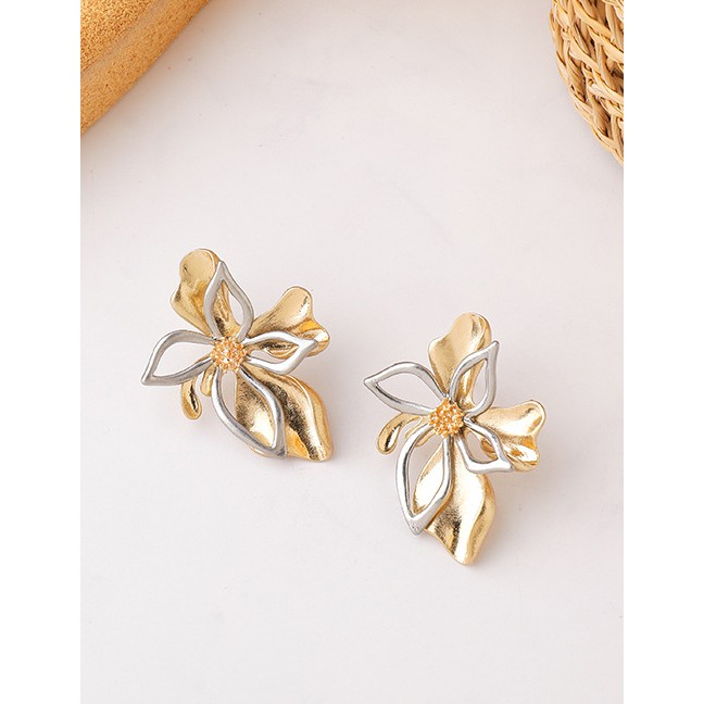 LRC Anting Tusuk Fashion Bottom Double Three-dimensional Flower Irregular Alloy Earrings P59507