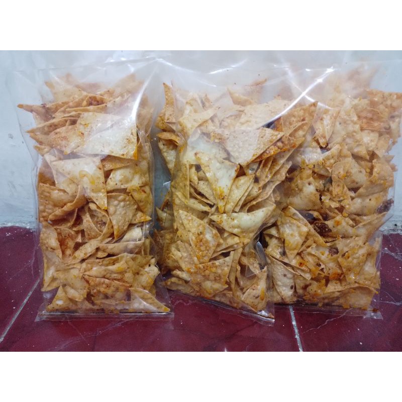 

kripik pangsit pedas daun jeruk