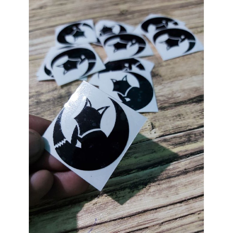 STICKER LOGO WHITEFOXPROJECT CUTTING