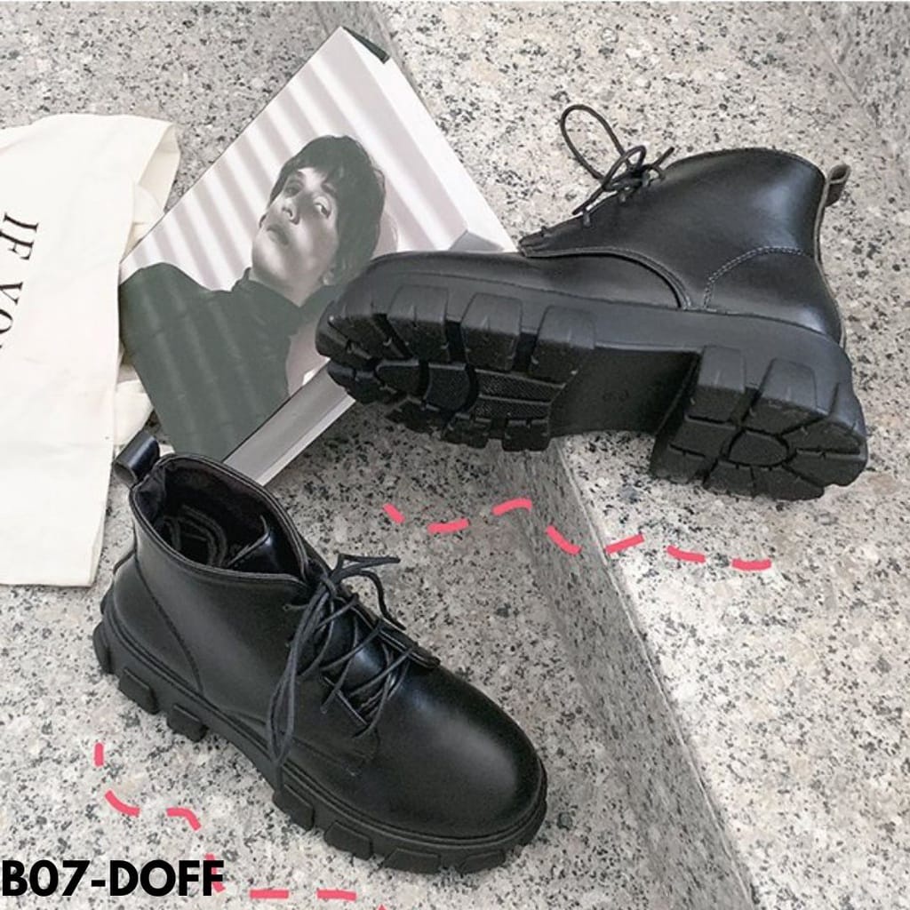 SEPATU BOOTS WANITA BERTALI CASUAL POLOS BLACK VERSI BAHAN PU IMPORT B07