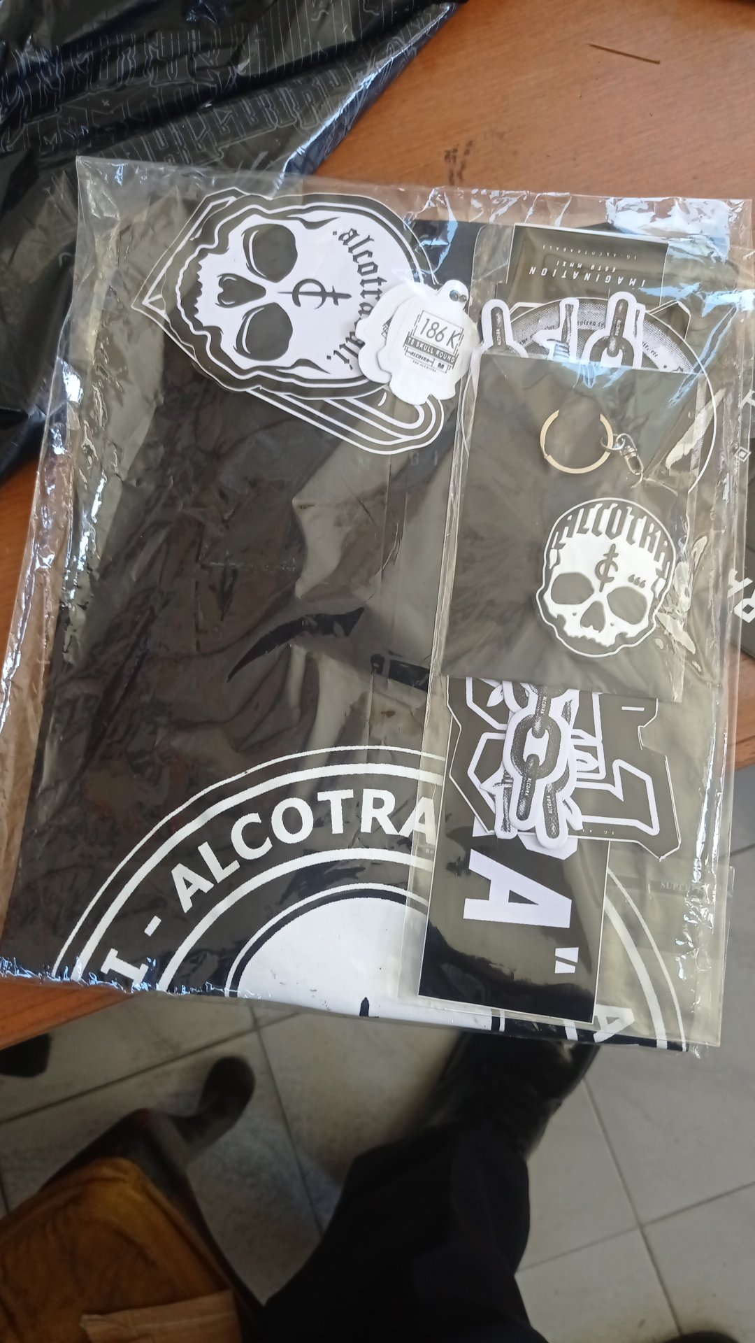 Ts Skull Round