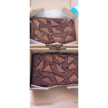 

Fudgy brownies toping silverqueen