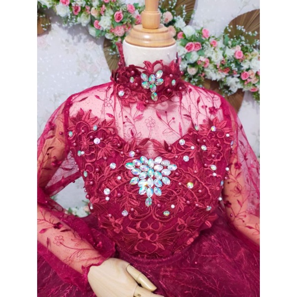 gaun pengantin peplum kupu2 besar