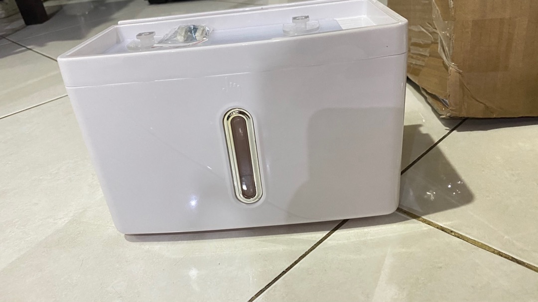 Tempat Tisu / J001 / Rak Sampo / Dispenser Tisu Lembaran / Tempat Hp