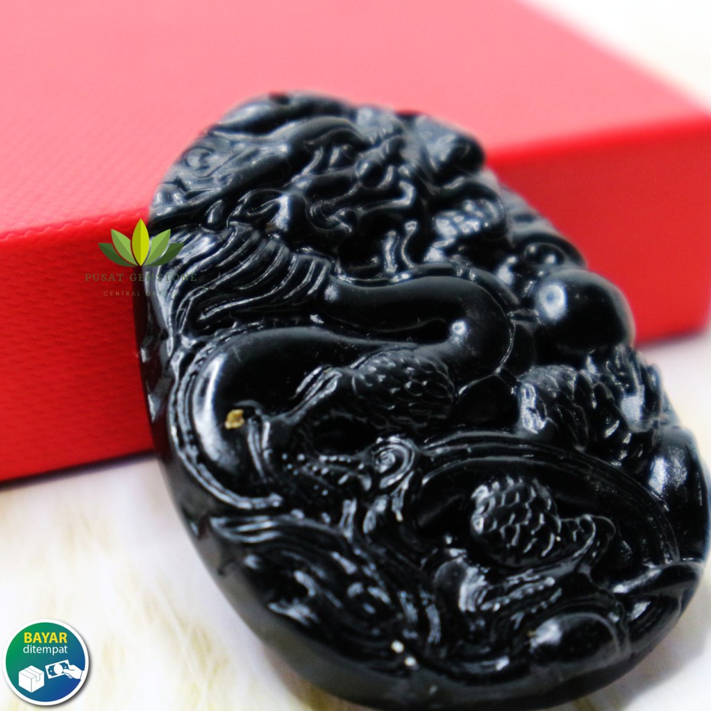 Liontin Black Jade Motif Naga Terbang