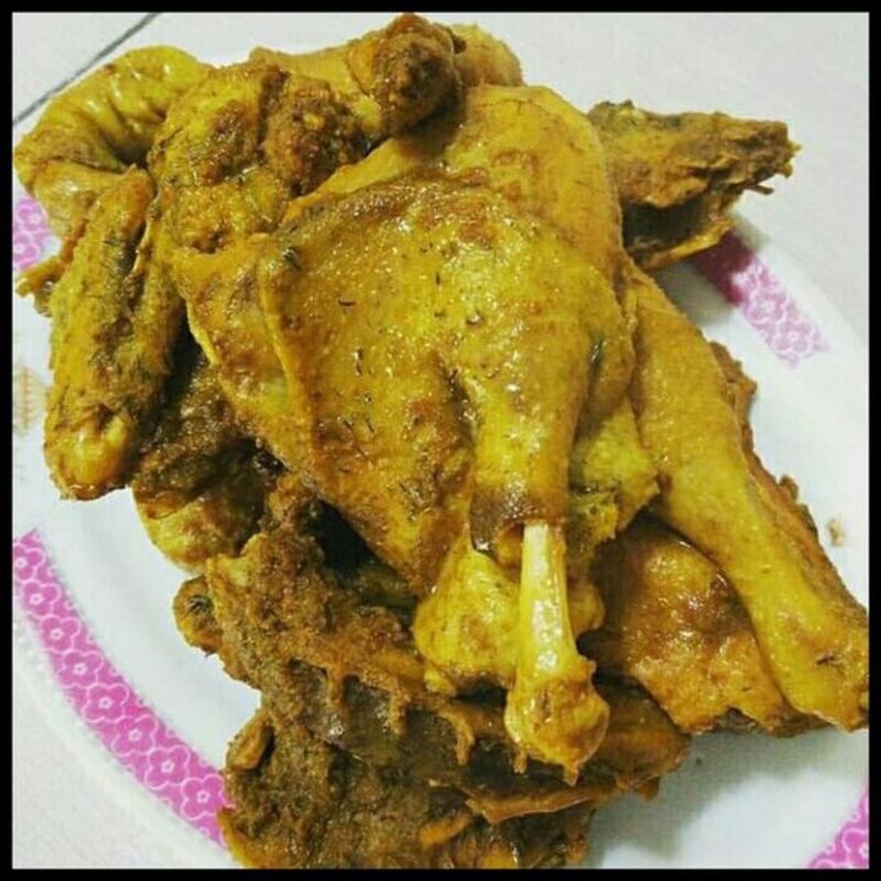 bebek Peking jumbo ungkep bumbu kuning