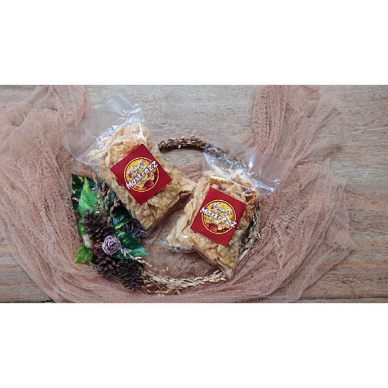 

KUE BAWANG / KRIPIK PANGSIT RENYAH GURIH 100GRAM