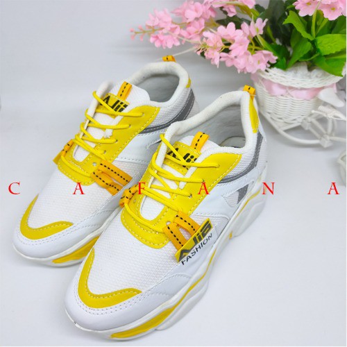 Sepatu Sneakers Wanita Nafa SDS348