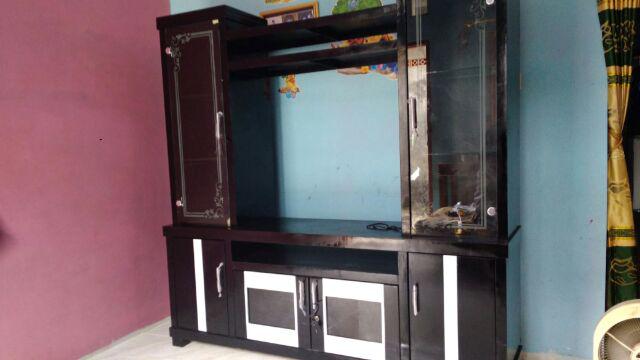 Bufet Pajangan Tv Minimalis Pintu Kaca Sandblast (harga Promo)