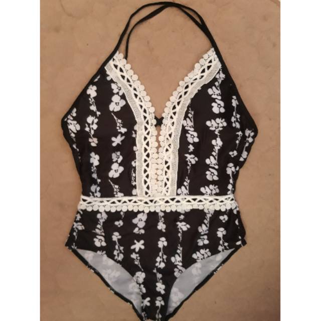Monokini/One Piece Swimsuit/Bikini