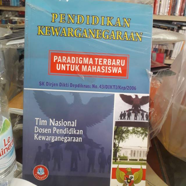 

Pendidikan kewarganegaraan paradigma terbaru untuk mahasiswa
