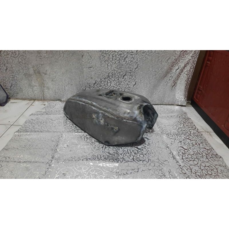 Tangki GL100 tangki GL 100 tangki gl max tangki gl pro tengki motor gl 100 tangki bensin honda gl100