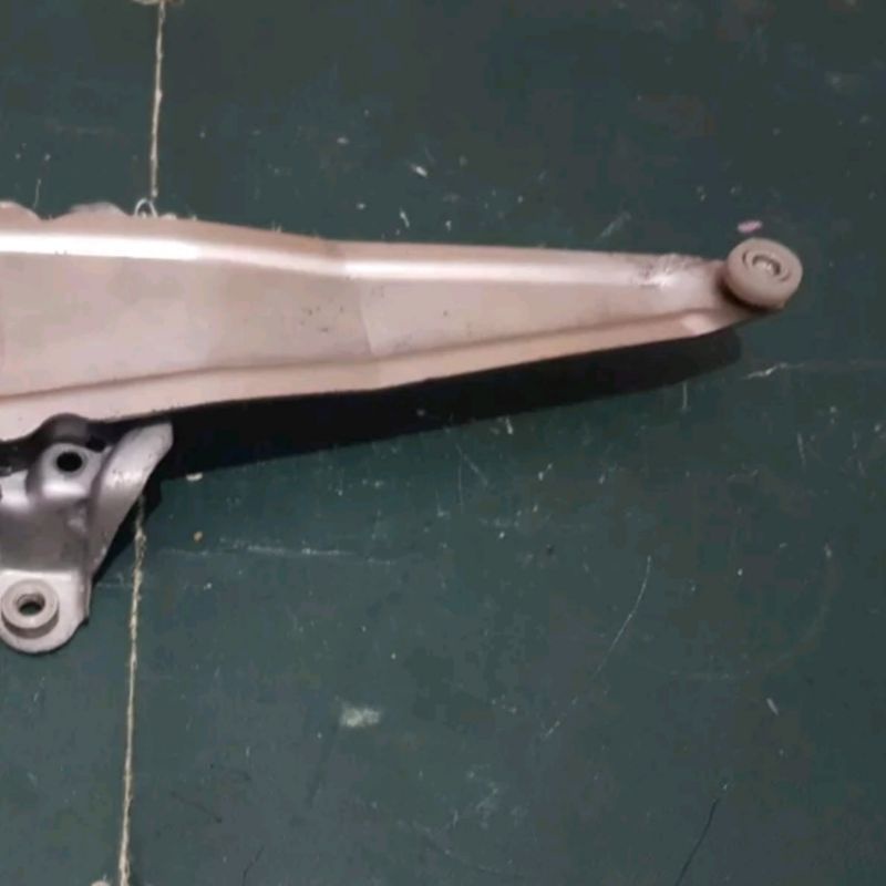 Regulator Power window pintu belakang Agya Calya KANAN