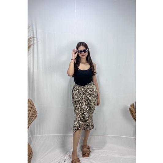 PUSAT FASHION WANITA TERLARIS ROK SERUT MOTIF MACAN BALI