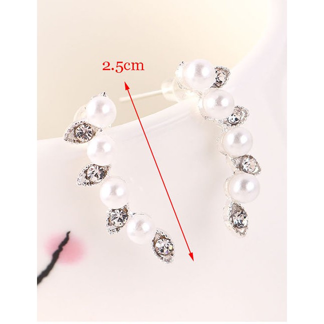 LRC Anting Tusuk Fashion Platinum Pearl Stud Earrings With Diamonds Y63190