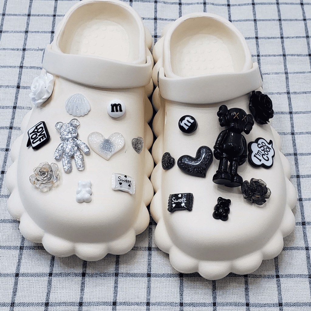 ✨shinyDIY✨Crocs jibbitz: aksesori cantik untuk sepatumu❤️Crocs Jibbitz 19pcs Aksesoris Sepatu Charm Winnie the Pooh-crocs jibbitz / Button crocs / Charm / DIY