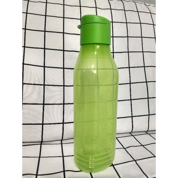Eco bottle / groovy bottle tupperware 750 ml (hijau)