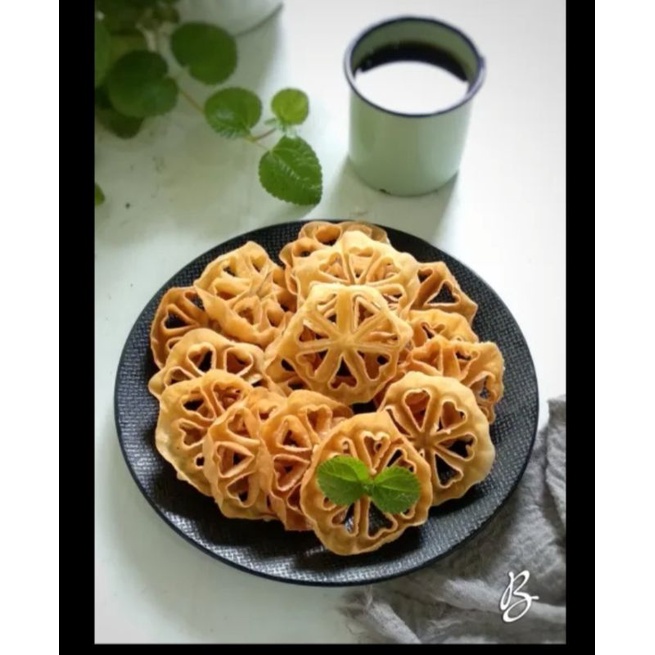 

Kue goyang