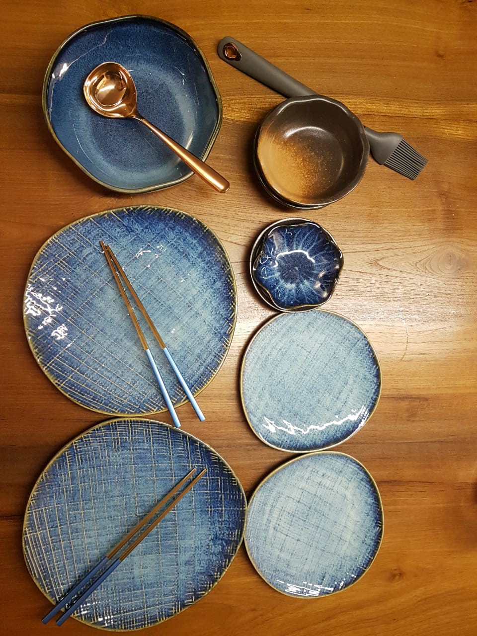 Brewsuniq - Dark Brown Rice Bowl 5 Flower Shape / Mangkuk Makan Keramik Jepang