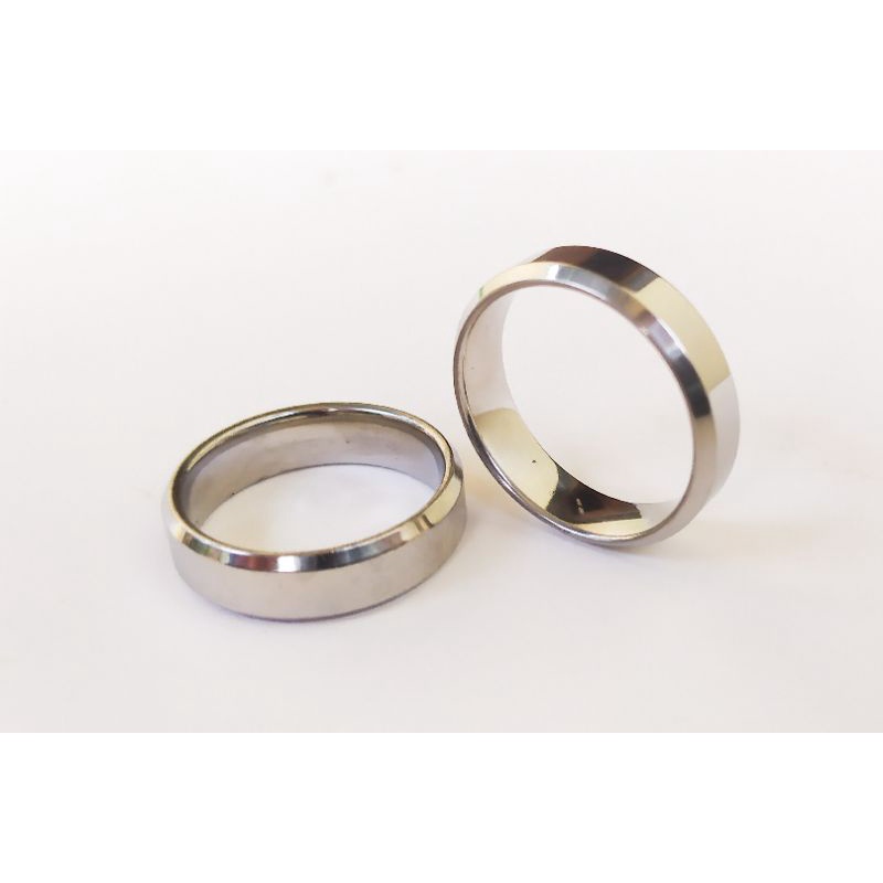 Cincin TITANIUM hitam grade A/cincin couple/cincin wanita-pria/cincin terlaris/promo cincin couple-Silver