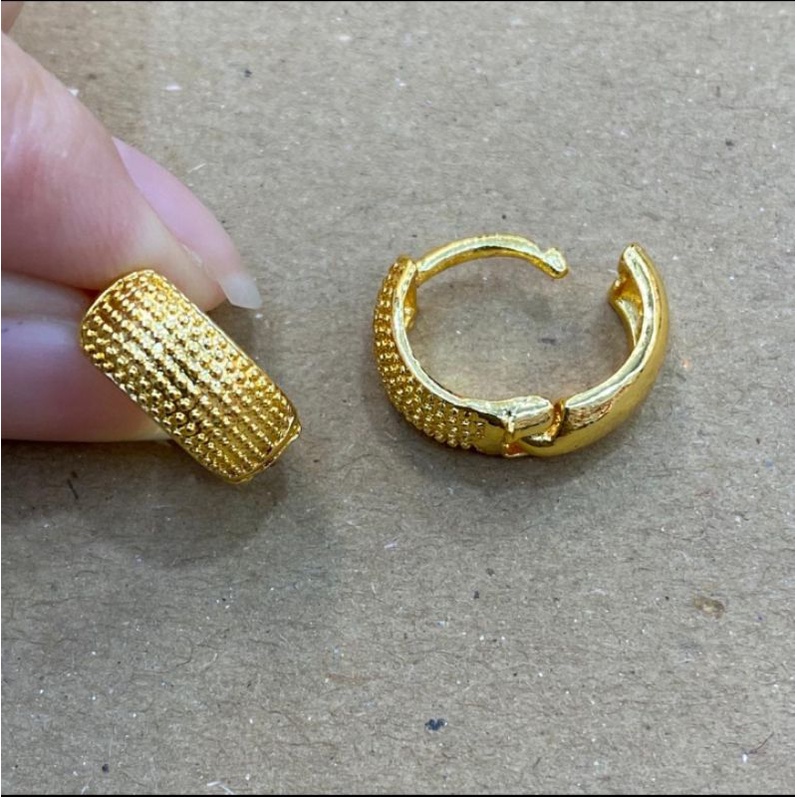 anting jepit ukir gold perhiasan wanita titanium