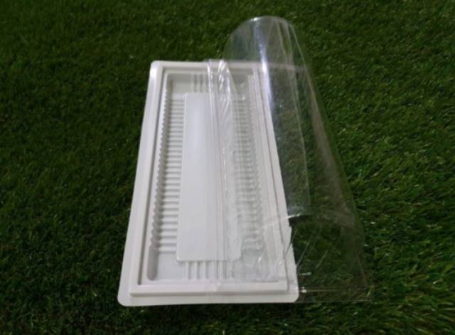 Tray Mika Kue Bolu Gulung (isi 50pcs) Ukuran 24 Putih / Mika GL 24 / Alas Putih