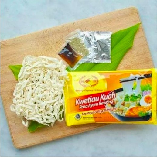

Kwetiau Kuah Instan Cap Burung Layang Terbang - rasa ayam bawang
