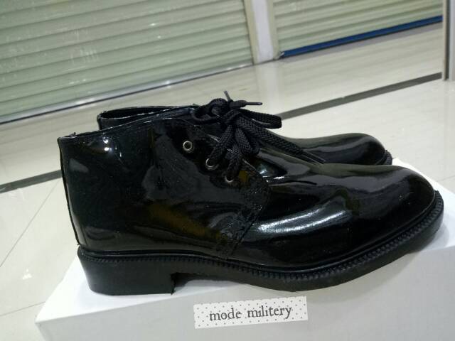 Sepatu PDH TNI AL