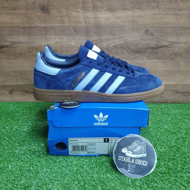 harga adidas spezial