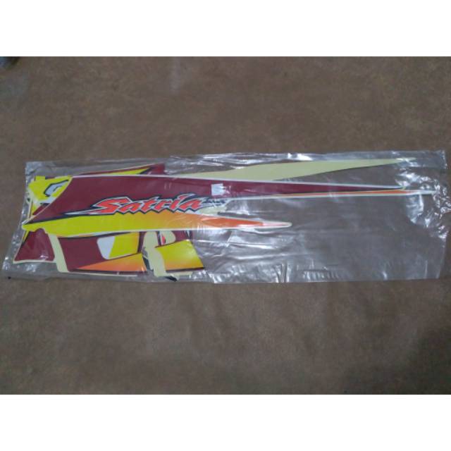 striping satria 2t hiu merah putih