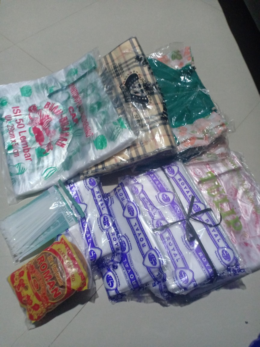 Hd Pe Uk 22x26 & 30x32 Plastik Soft Handle Burberry Isi 50lbr Kantong Plastik Tenteng