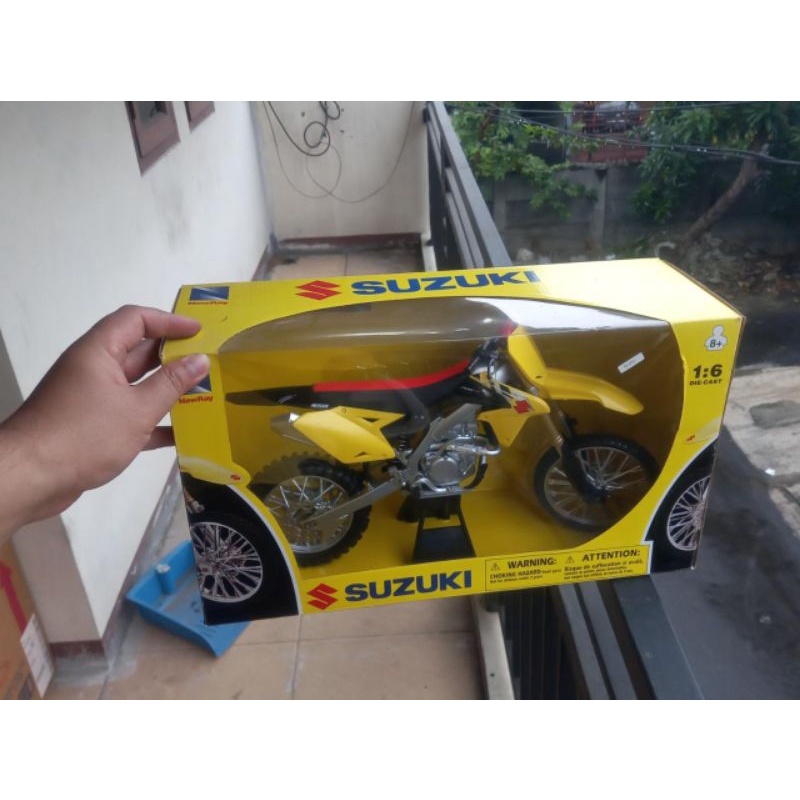 diecast miniatur motor trail suzuki RM Z450 1:6 motocross sport offroad