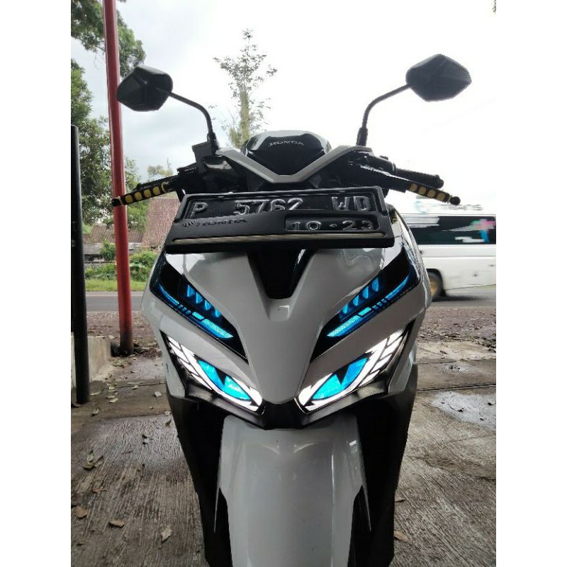 STIKER STICKER LAMPU VARIO MATA KUCING KEREN