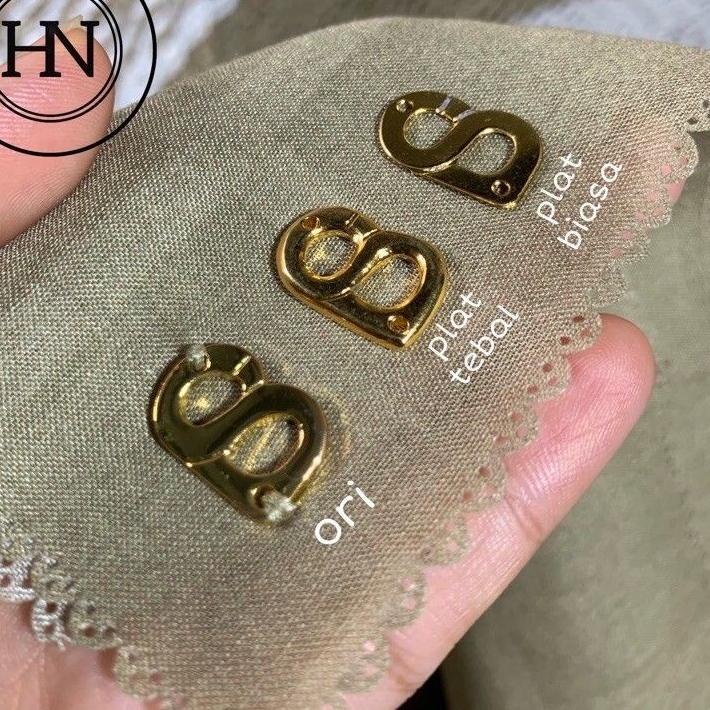 TERLARIS ( READY STOCK ) MODEL BUTTONSCARVES / PLAT HIJAB MODEL BUTTONSCARVES / PIN JAHIT HIJAB terb