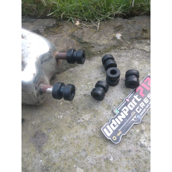 karet spakbor belakang cb100 cb125 karet ganjel spakbor cb ke body
