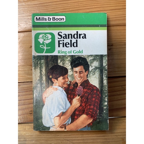 Buku Mills & Boon (Ring of Gold)