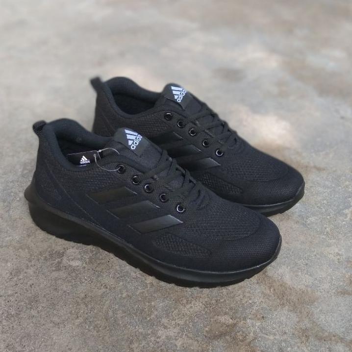 Update sepatu sekolah adidas hitam putih / hitam polos pria wanita / sepatu sneakers running embos k