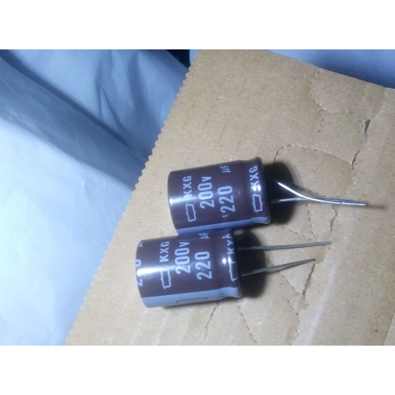 elco 200v 220uf